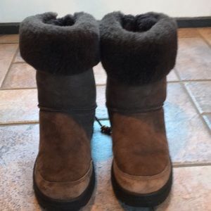 COPY - Ugg brown boots preowned- Size 7